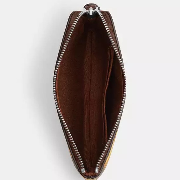 Coach Corner Zip Wristlet In Signature Canvas With Banana Print nwt - Picture 2 of 5